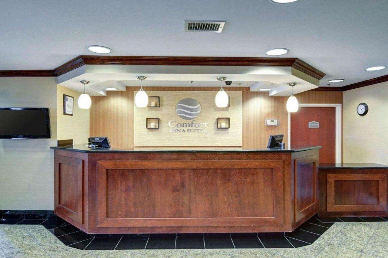 Spark By Hilton Sterling Dulles Airport Exterior photo