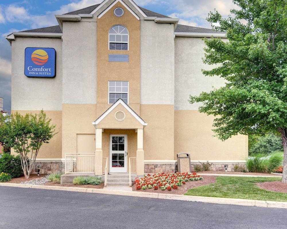 Spark By Hilton Sterling Dulles Airport Exterior photo