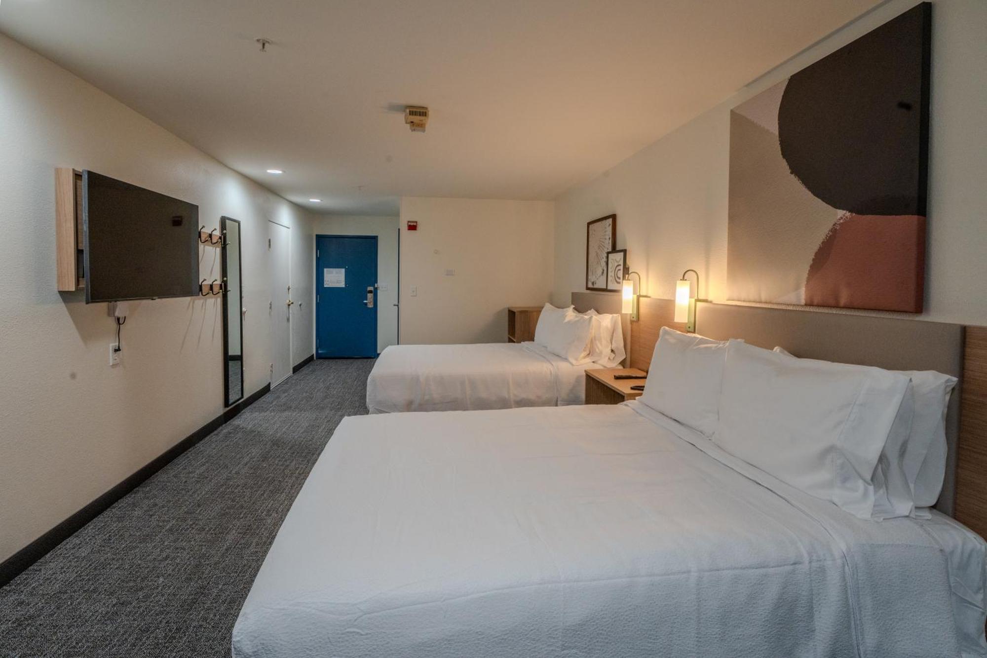 Spark By Hilton Sterling Dulles Airport Exterior photo