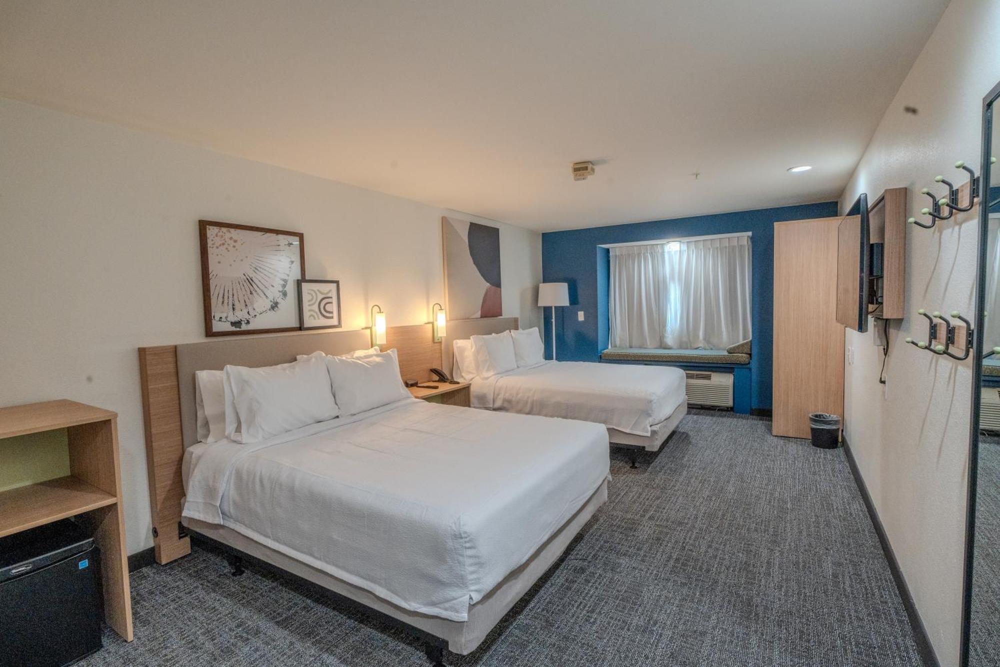 Spark By Hilton Sterling Dulles Airport Exterior photo