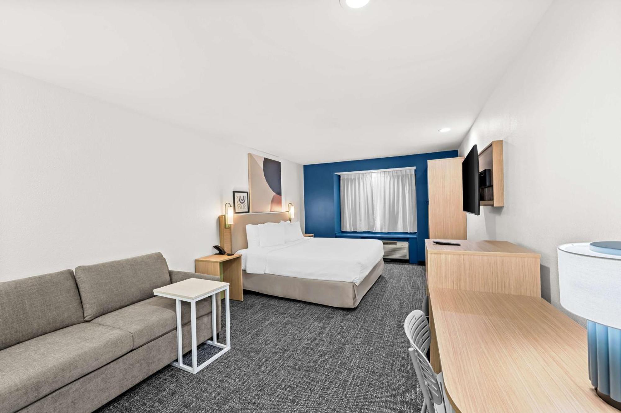 Spark By Hilton Sterling Dulles Airport Exterior photo